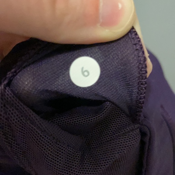 Lululemon bra size 34d size 6 purple barely worn - Picture 3 of 3